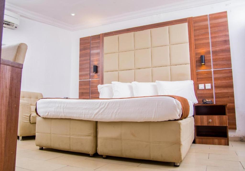 Presken Hotel K-One Place Lagos Luaran gambar